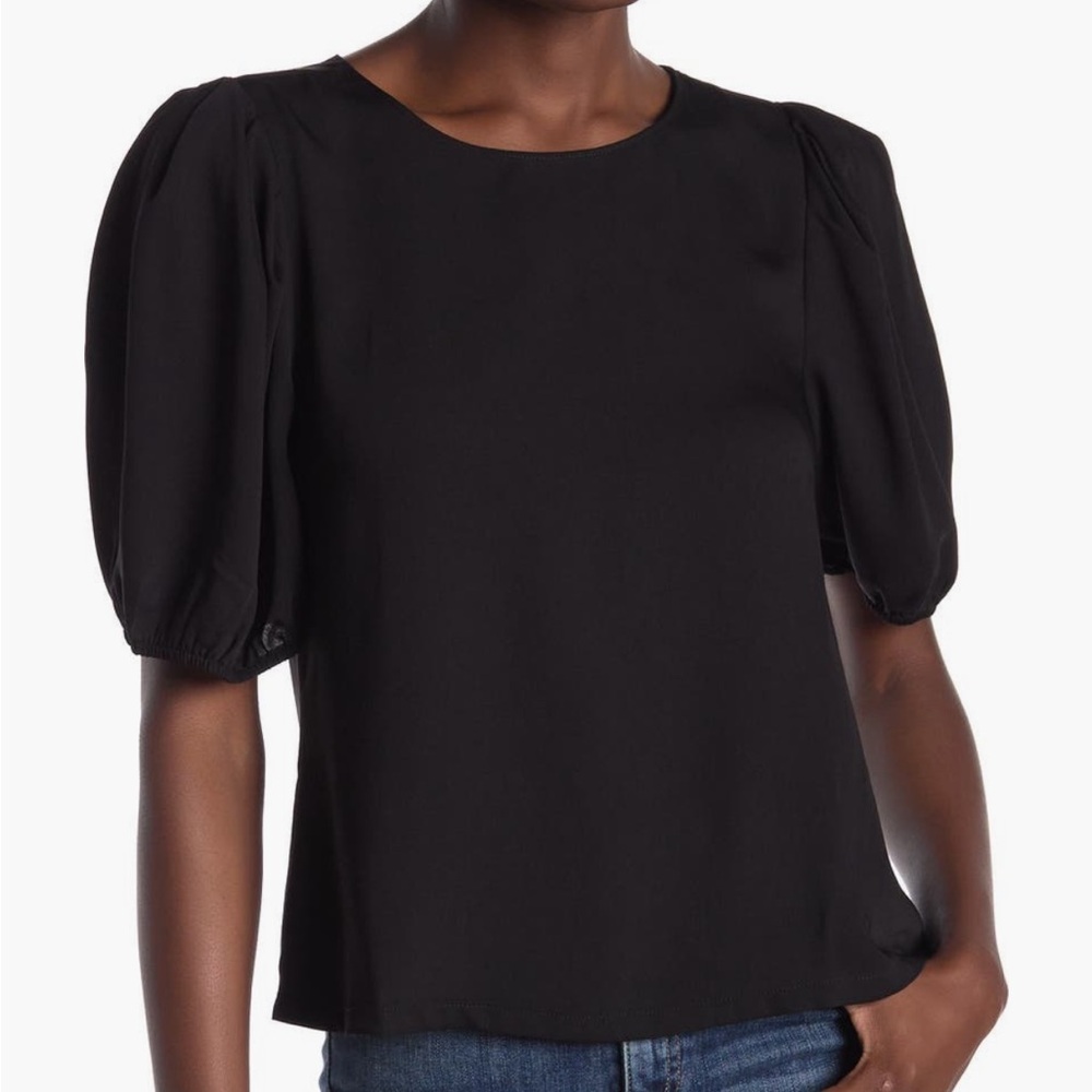 Elodie Black Keyhole Back Short Sleeve Blouse
